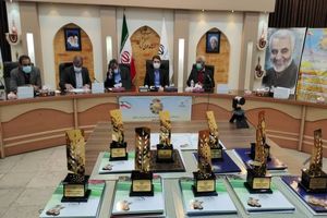 صنعت و کشاورزی دو بال توسعه استان کرمان هستند