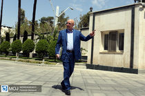 مایل نیستم به اساتید دانشگاه‌ها ظلم شود