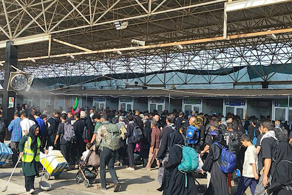 مدیریت موج بازگشت سفرهای زائران اربعینی؛ هر ۴۰ ثانیه خروج یک اتوبوس از پایانه شهید رئیسی (برکت)