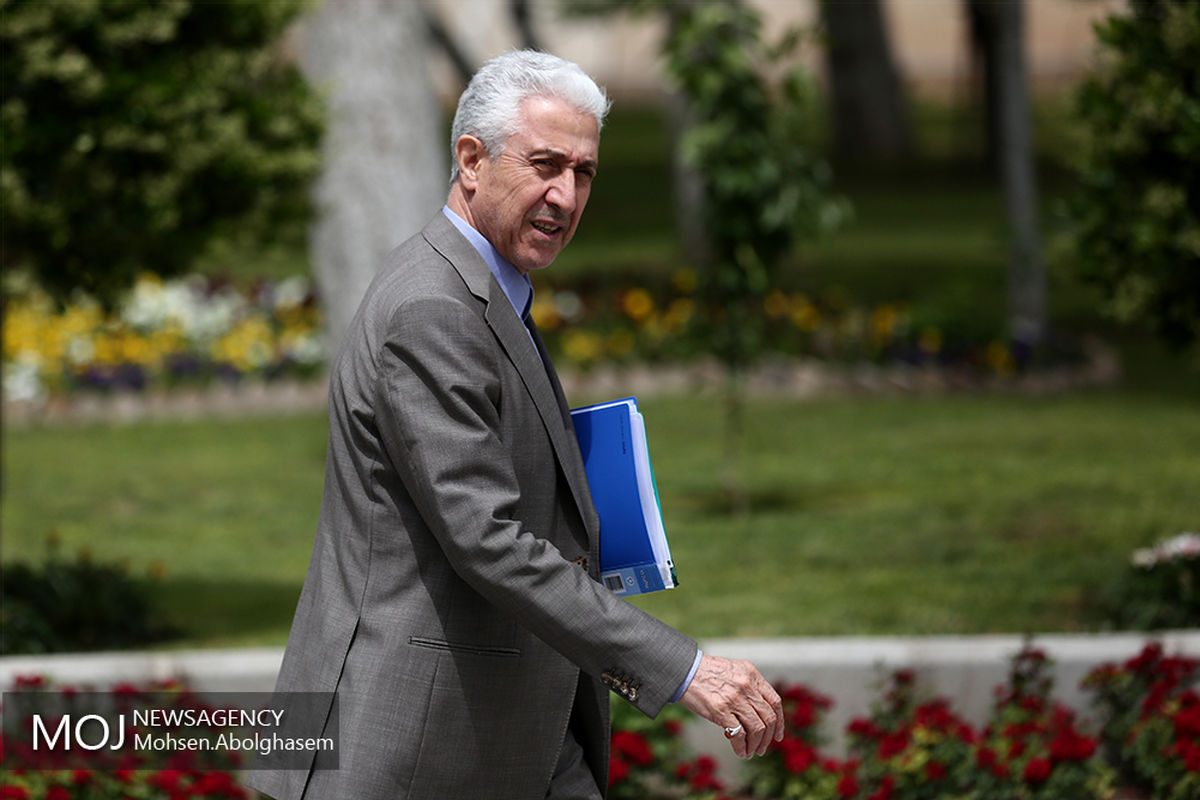 حاشیه جلسه هیات دولت -  ۱۸ اردیبهشت ۱۳۹۸/ منصور غلامی ، وزیر علوم، تحقیقات و فناوری