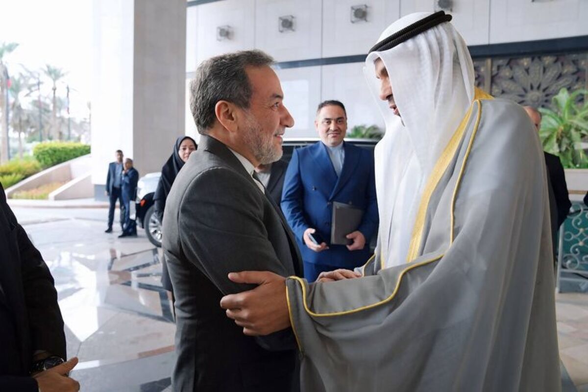 وزیر امور خارجه ایران با ولیعهد دولت کویت دیدار و گفتگو کرد