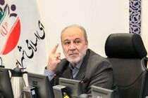 وضعیت آب و هوا و آلودگی و ضایع شدن حق اصفهان را مشاهده می‌کنیم