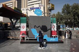 نصب ۷ سازه نمایشی هفته دفاع مقدس در نقاط مختلف تهران