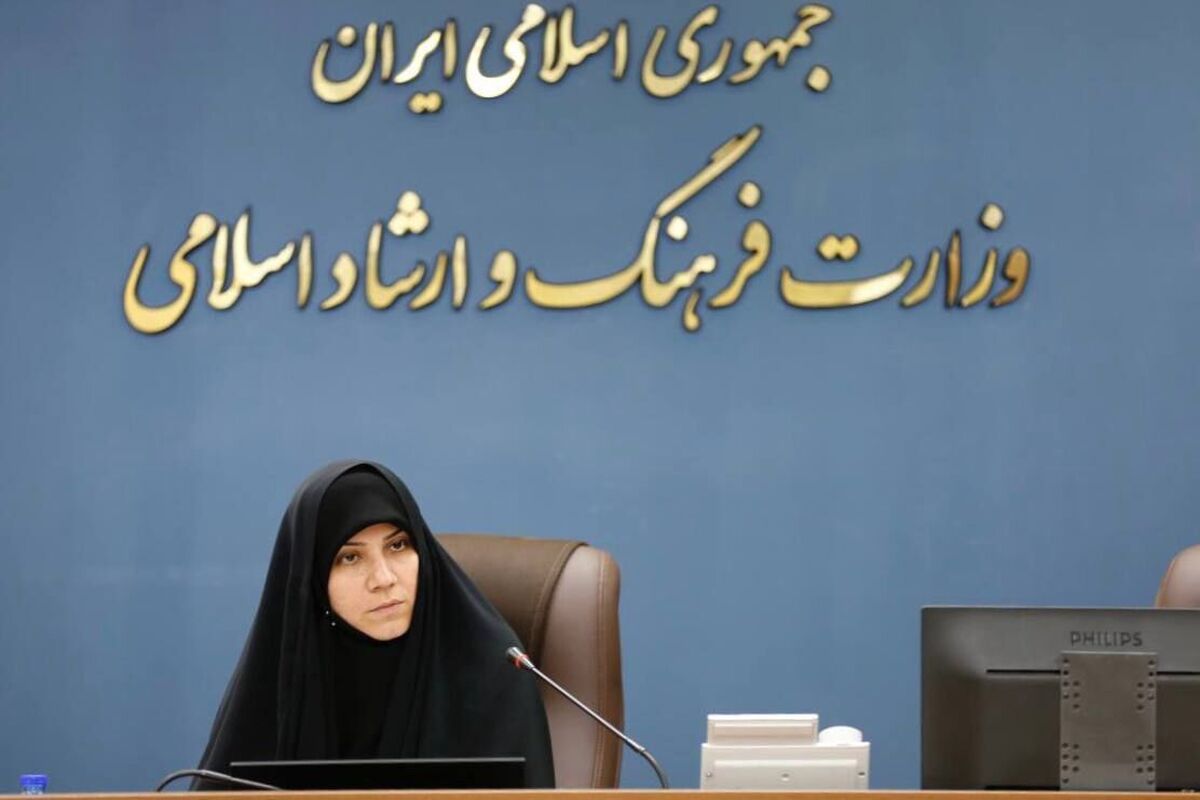 زهرا گلپایگانی دبیر کارگروه مد و لباس کشور