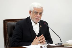 بازدید معاون اول رئیس‌جمهور از کاخ جشنواره فجر