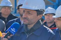 بنیاد مستضعفان اجاره املاک اردیبهشت ماه را بخشید/ توزیع کارت هدیه بین کولبران
