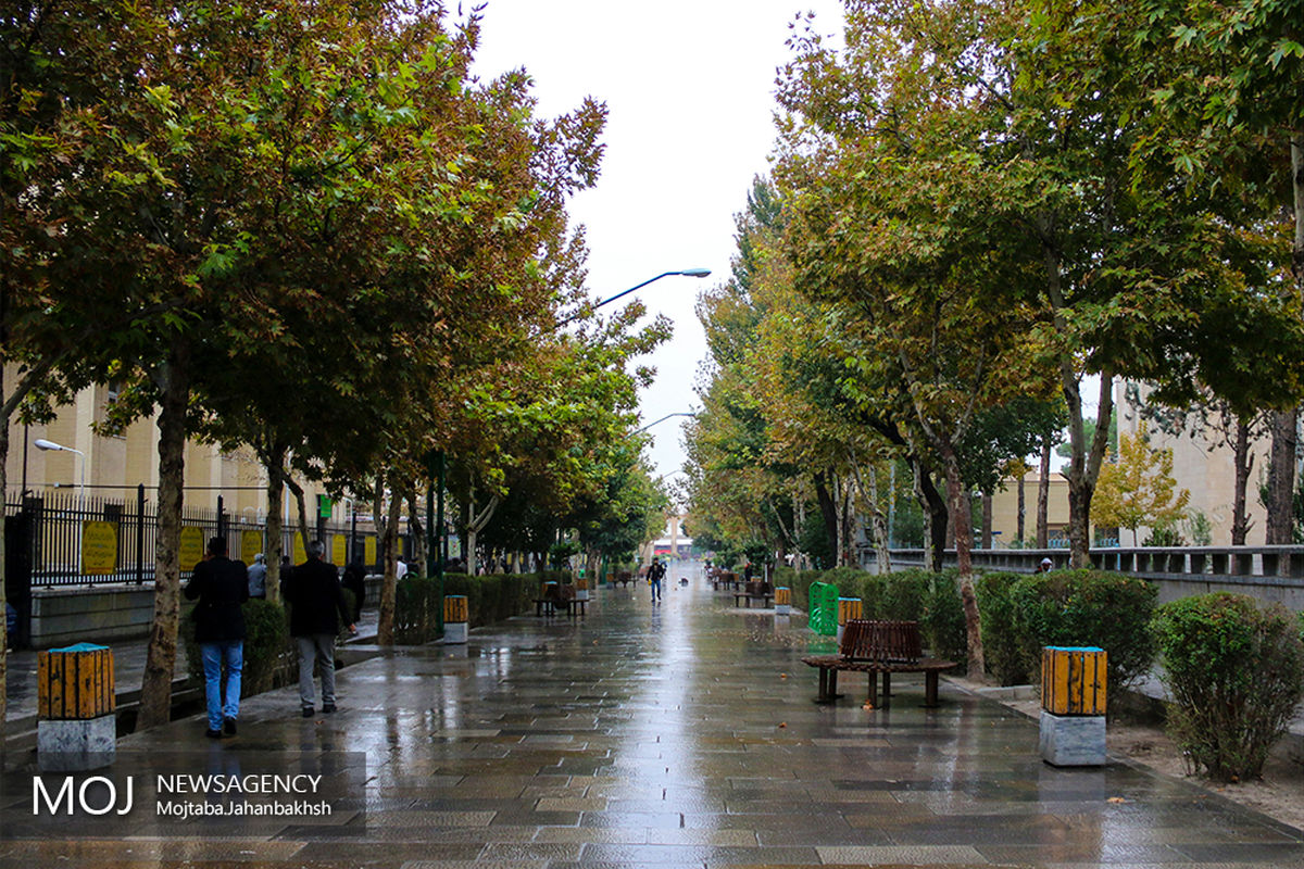 باران پاییزی در میدان امام (ره) اصفهان