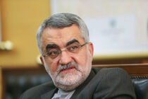 پای منافع ملی که وسط باشد همگی با انسجام در مقابل تهدیدات می ایستیم