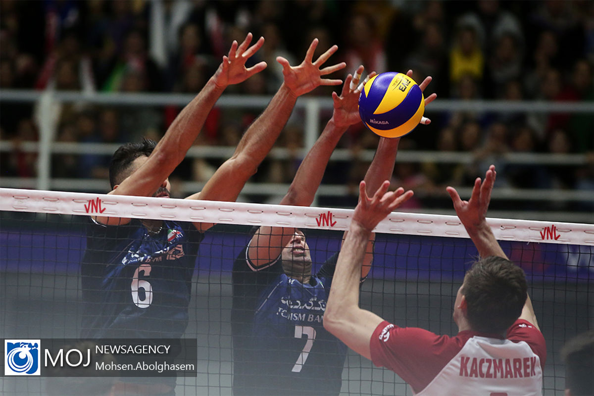دیدار تیم های ملی والیبال ایران و لهستان