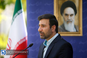 زمینه‌سازی برای حکومت مستضعفین، از آرمان‌های قانون اساسی است