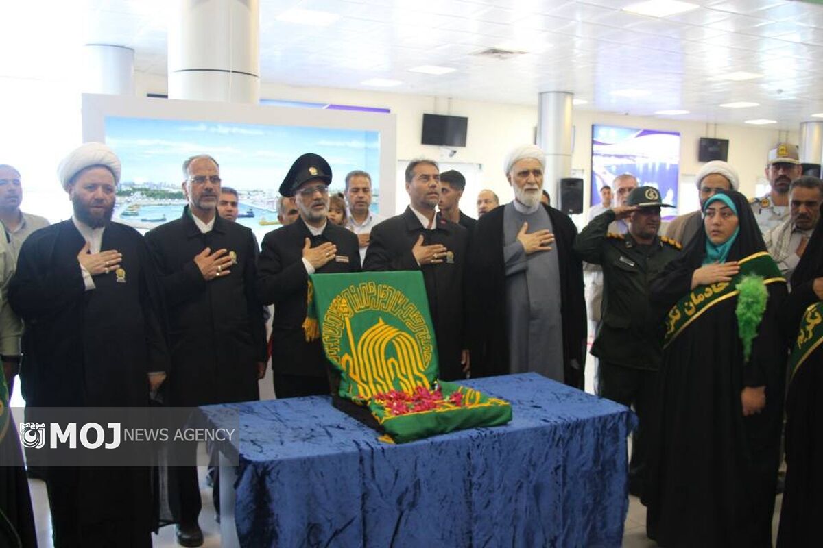 کاروان «زیر سایه خورشید» در کیش