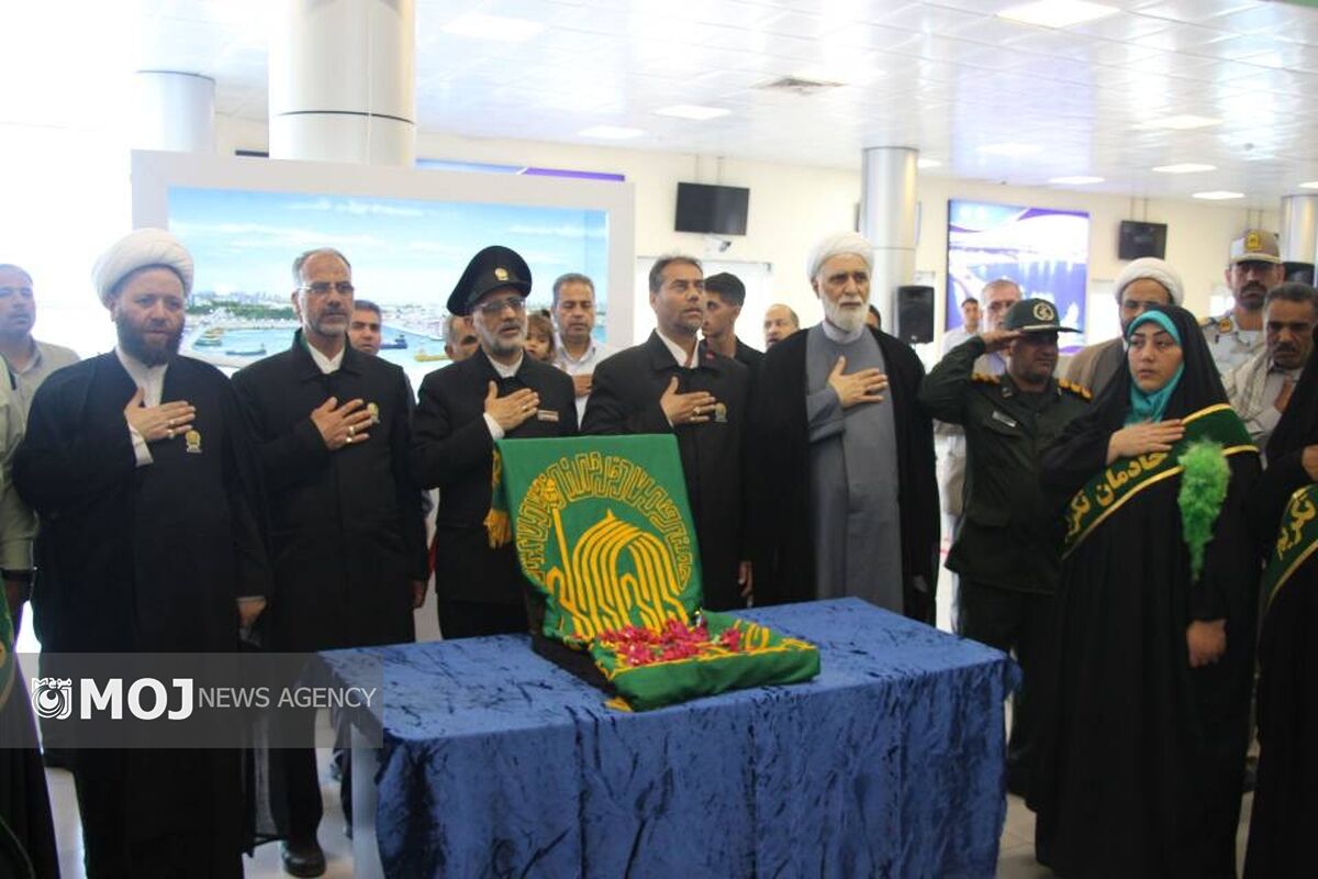 کاروان «زیر سایه خورشید» در کیش