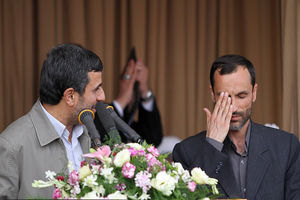 احمدی‌نژاد از بقایی حمایت کرد