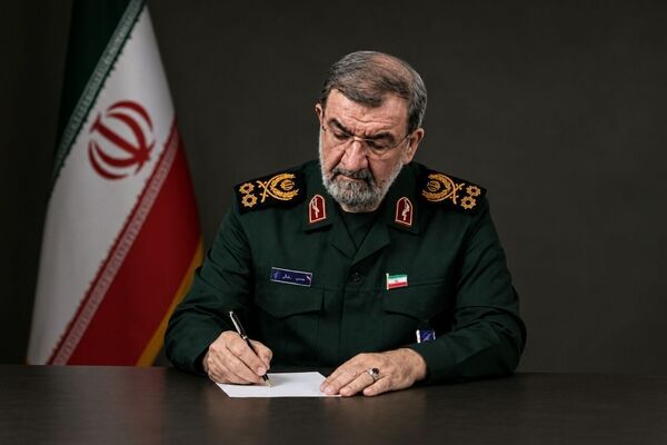 آمریکا احترام به حقوق ملت ایران را یاد خواهد گرفت
