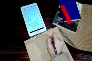 خیرین سبزواری ۸۰۰ تبلت به دانش‌آموزان نیازمند اهدا کردند