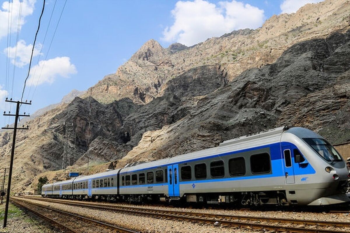 قطار بین شهری 