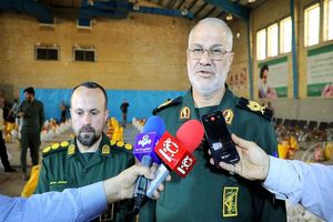 توزیع ۵۰ هزار بسته معیشتی میان نیازمندان خوزستان در «پویش ایران عاشورایی» انجام شد 