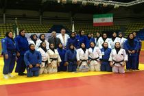 فدراسیون جودو به بانوان نیز به اندازه آقایان بهاء بدهد