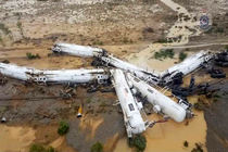 قطار حامل سوخت در کانادا واژگون شد