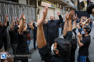 عزاداری ظهر تاسوعای حسینی در بازار بزرگ تهران