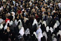 اقامه باشکوه نماز دهه اول ذی‎الحجه در حرم منوّر رضوی