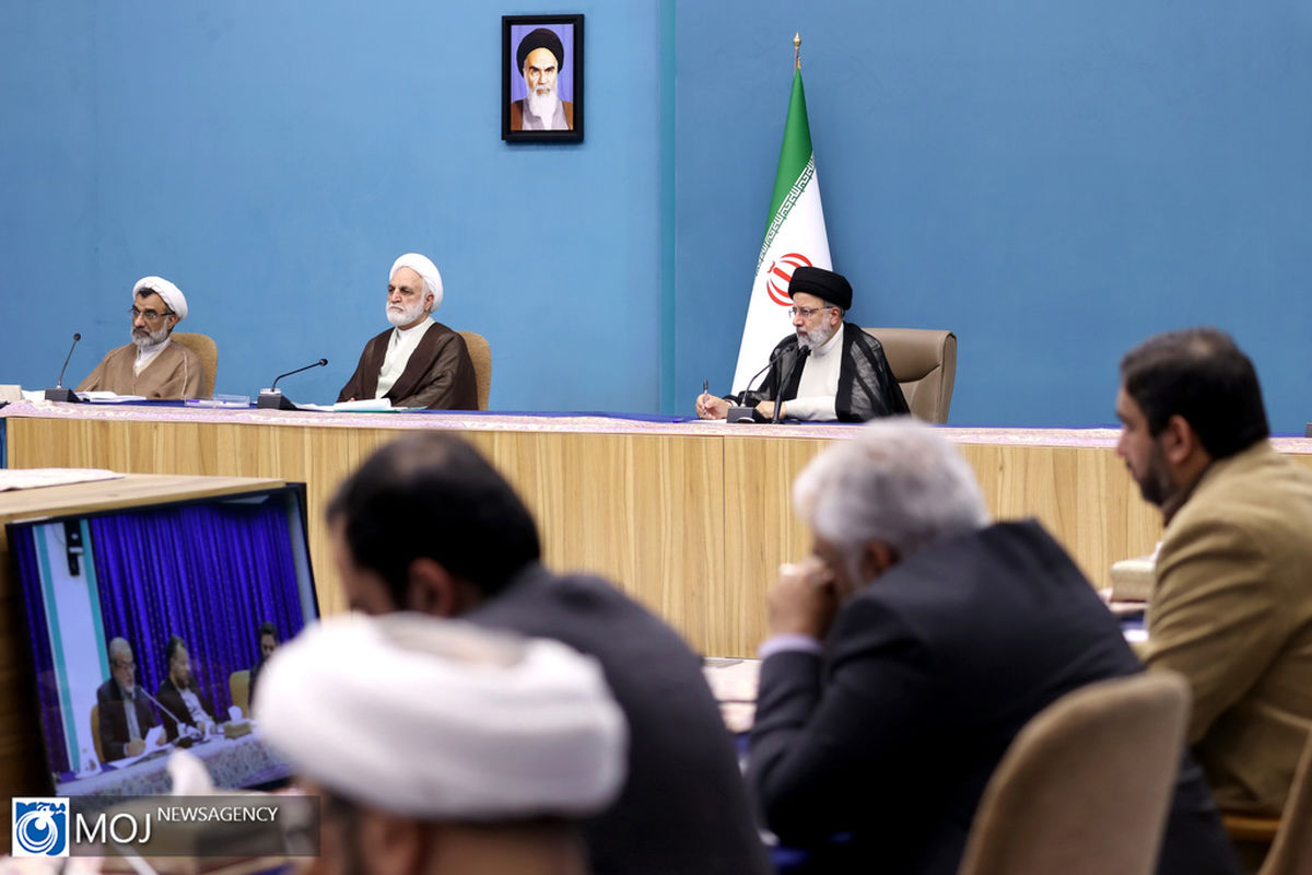 جلسه شورای عالی انقلاب فرهنگی