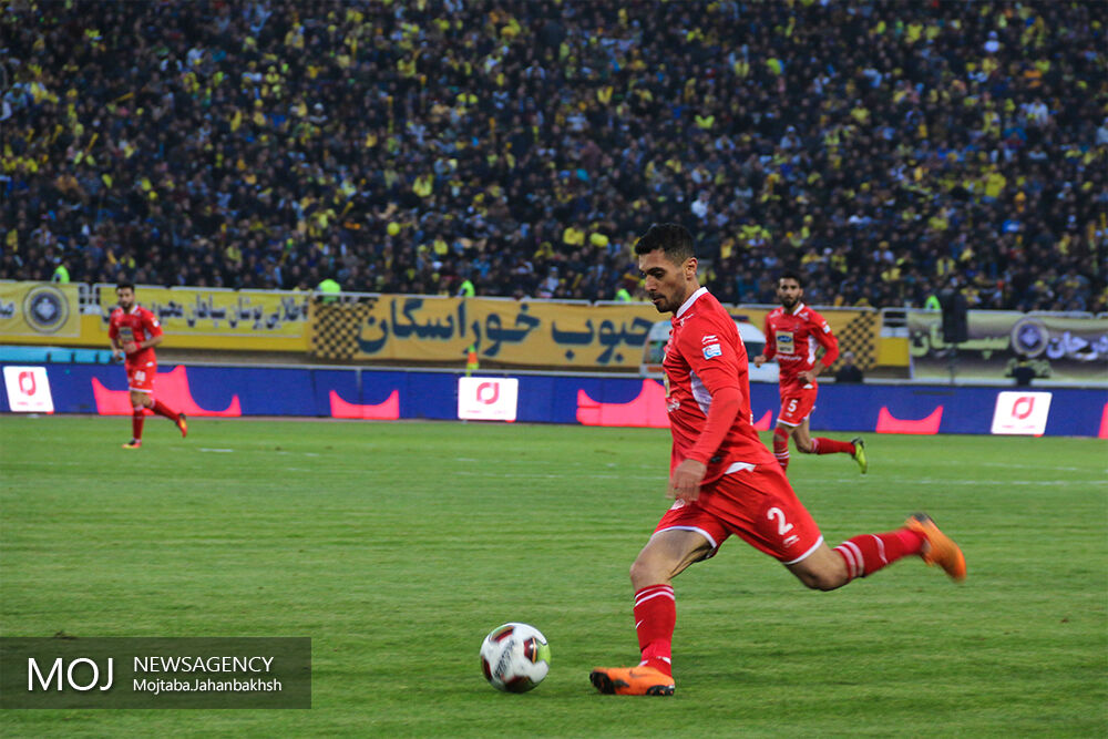 دیدار تیم های فوتبال سپاهان اصفهان و پرسپولیس/امید عالیشاه