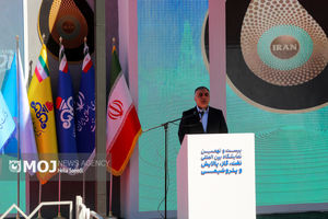 هدف‌گذاری جذب ۱۰ میلیارد دلار سرمایه در صنعت نفت / ایران به هاب انرژی منطقه تبدیل می‌شود