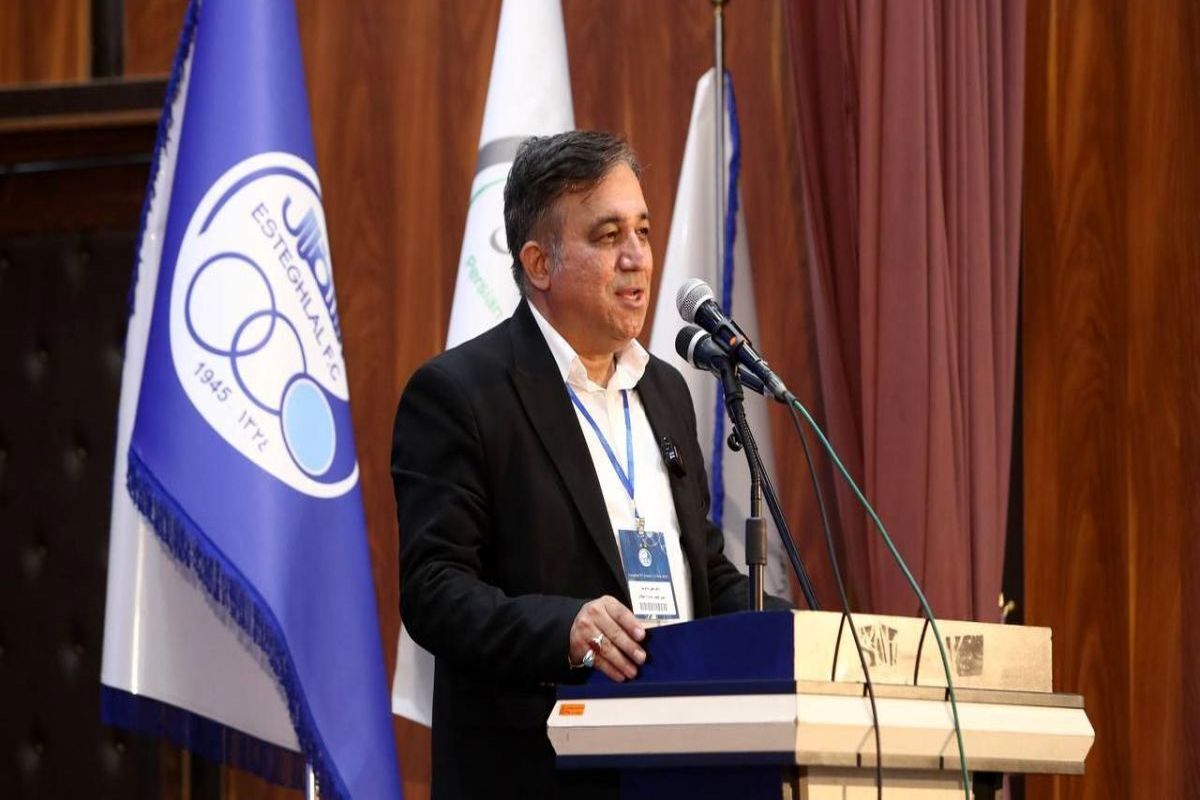 علی تاجرنیا رئیس هیات مدیره و سرپرست مدیرعاملی باشگاه استقلال