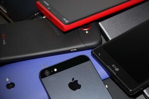 ۴ اشتباه رایج در مورد شارژ گوشی‌های هوشمند را بدانید