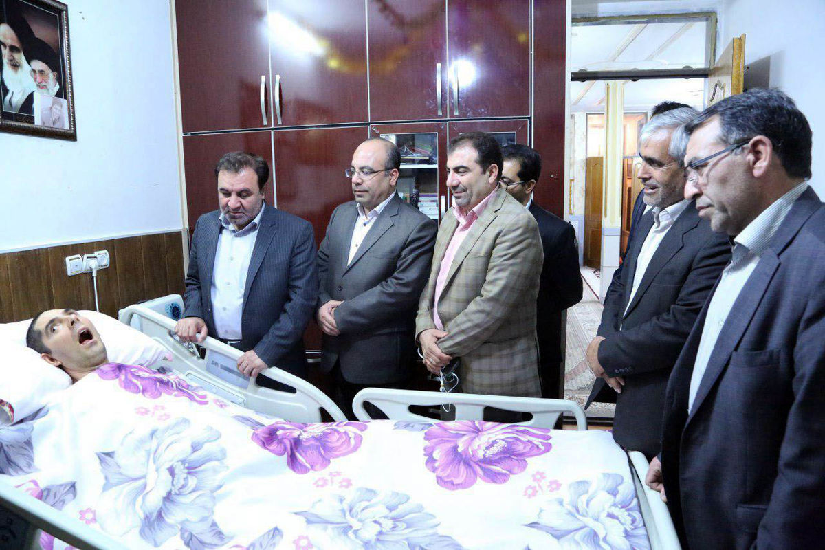 دیدار خادمی با شهید زنده لرستان