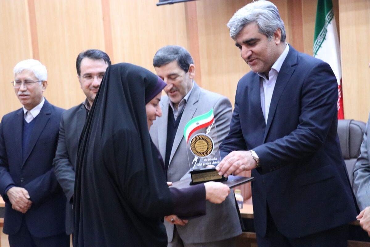 تقدیر از پژوهشگران برتر