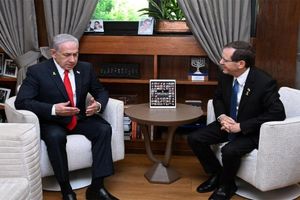 رئیس رژیم صهیونیستی در تلاش برای عفو نتانیاهو در پرونده فساد است