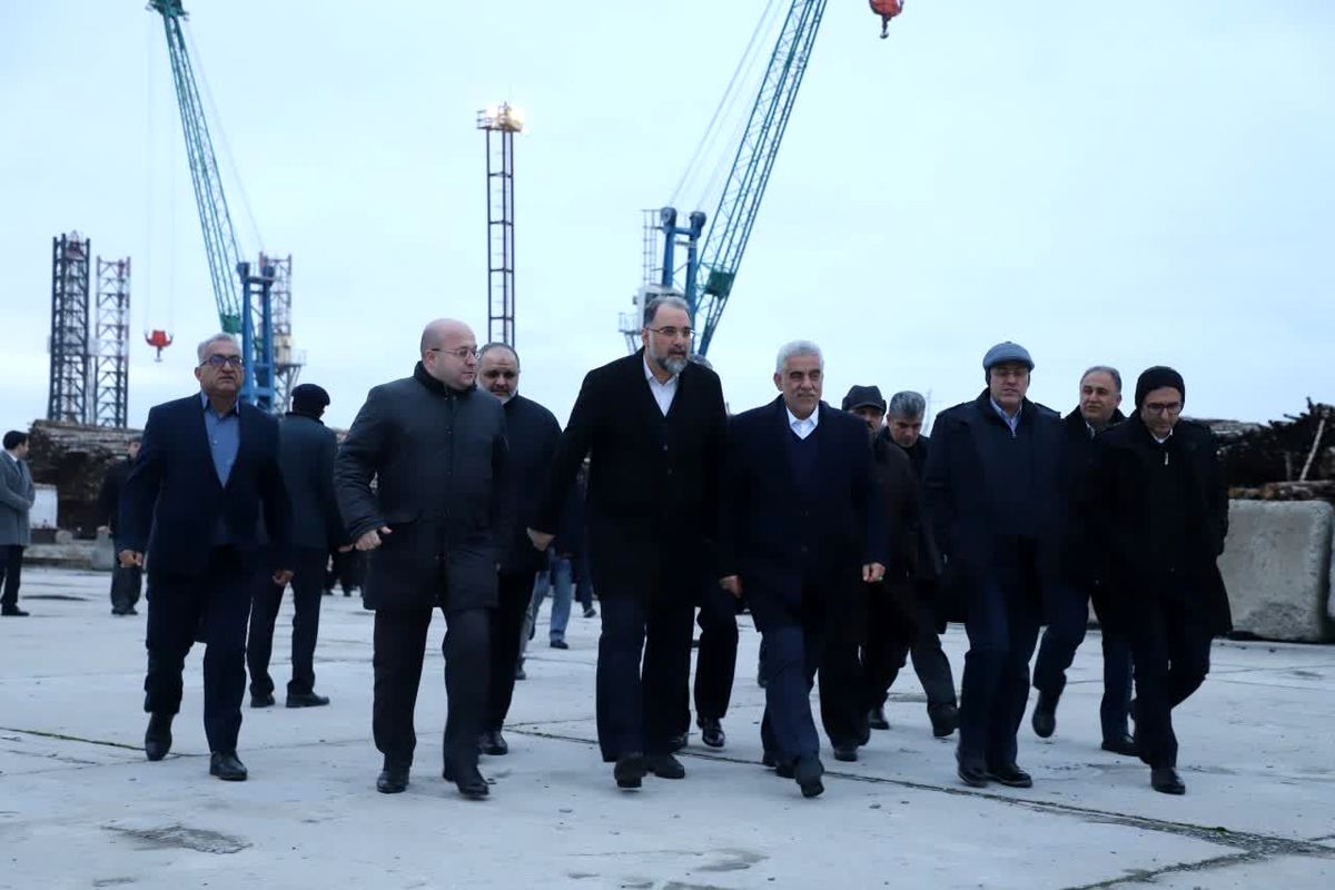 استاندار گیلان در جریان بازدید از بندر ماخاچ قلعه داغستان روسیه