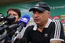 ساکت الهامی بار دیگر و به صورت رسمی هدایت این تیم را بر عهده گرفت
