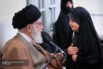 دیدار مقام معظم رهبری با خانواده های شهدای دفاع مقدس و مدافع حرم