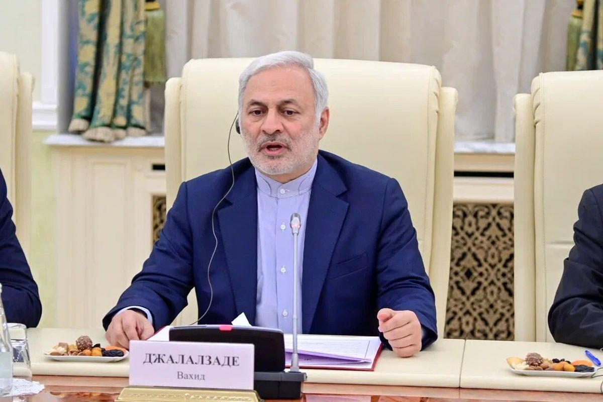 وحید جلال‌زاده معاون کنسولی، مجلس، و ایرانیان وزیر امور خارجه