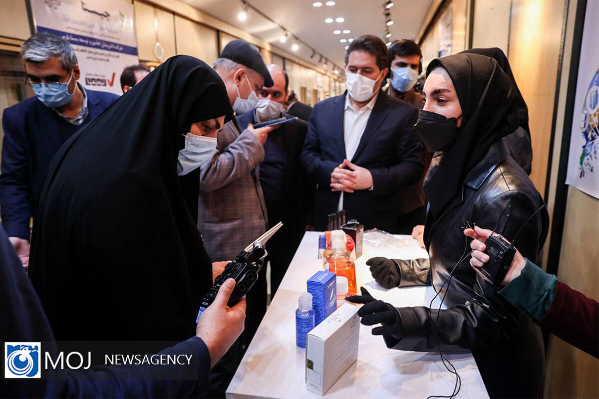 افتتاح نمایشگاه دستاوردهای زنان کارآفرین دانش بنیان