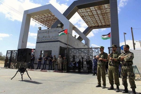 گذرگاه رفح آزمایشی بازگشایی شد