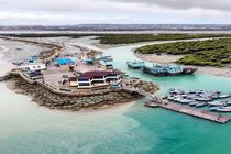 احداث ۸ فروند اسکله گردشگری در قشم و بندر سیریک 