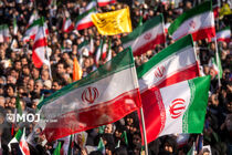 خواندن «ای ایران» در جزیره قشم، چسبیده به تنگه هرمز + فیلم