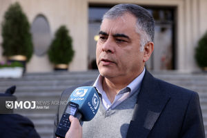 پاسخ وزیر نفت به بدهی ۱۷ میلیارد دلاری؛ میادین نفتی واگذار نمی‌شود