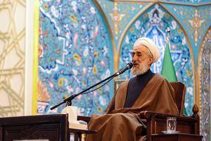 قانون درباره بستگانم ( فرزند و همسر فرزند) هر تصمیمی بگیرد، تابع آن است