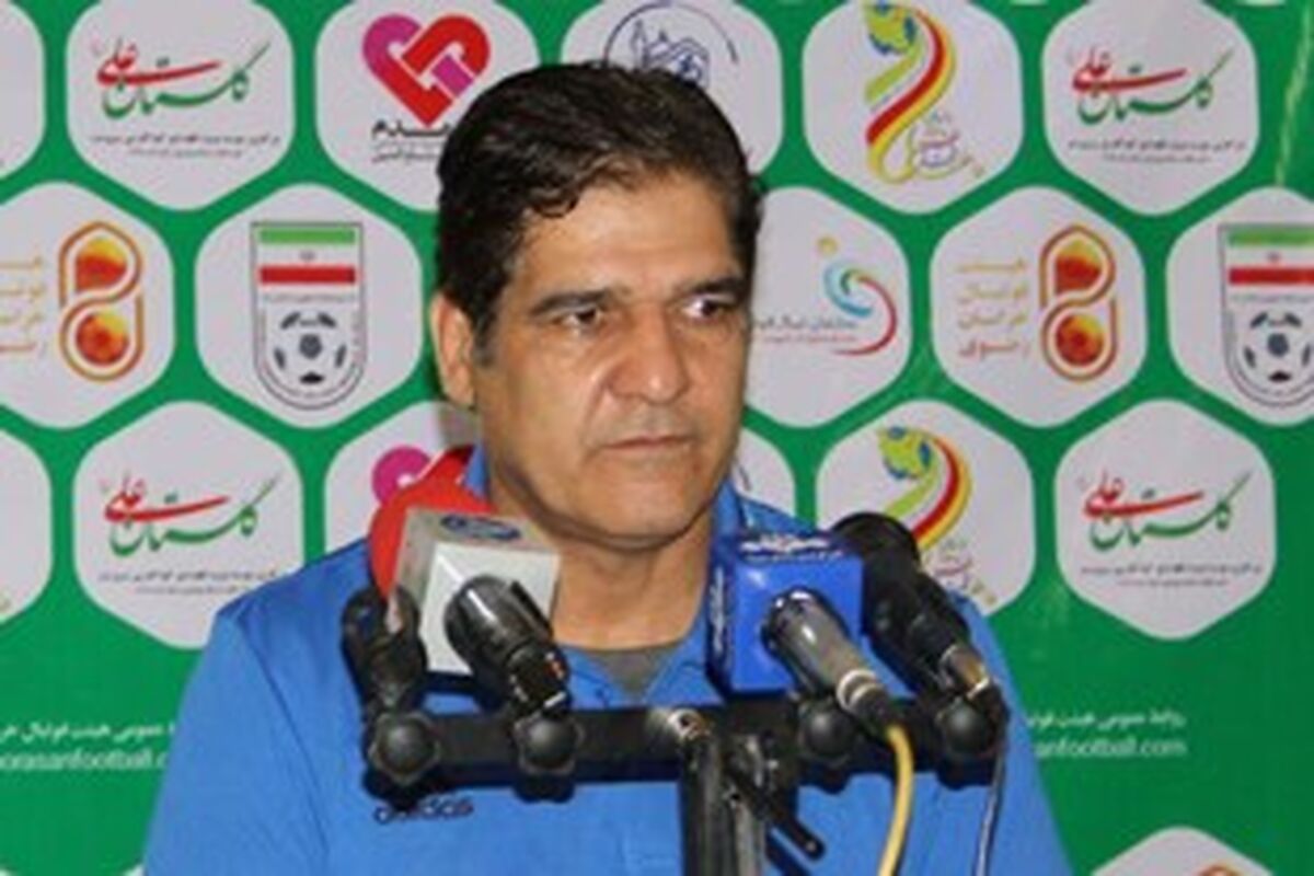 سرمربی پدیده