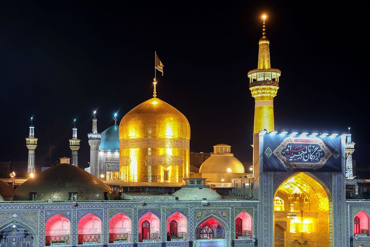 حرم رضوی عزادار رحلت پیامبر ص و سبط اکبرش ع