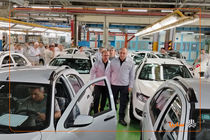 بازدید مدیرعامل سایپا از خطوط تکمیل‌کاری