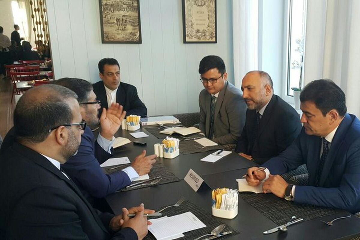 نشست شمخانی