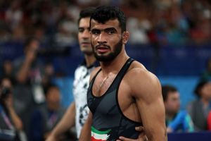 صعود علیرضا مهمدی به فینال وزن ۸۷ کیلوگرم کشتی فرنگی جهان