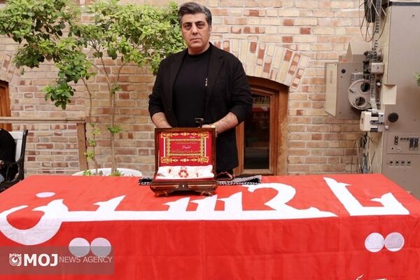قرار نیست به دلیل وجود مشکلات وطن فروشی کنیم