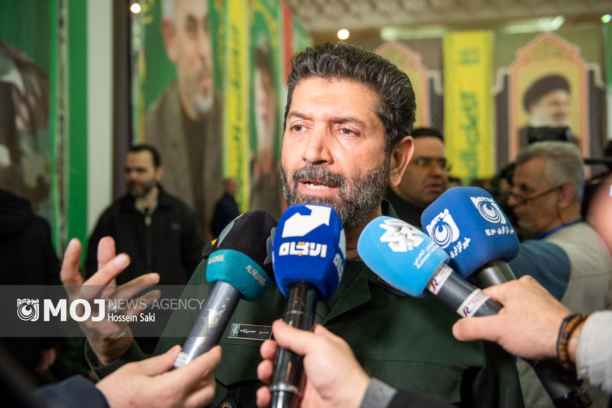 اجتماع مردم تهران همزمان با تشییع شهدای مقاومت